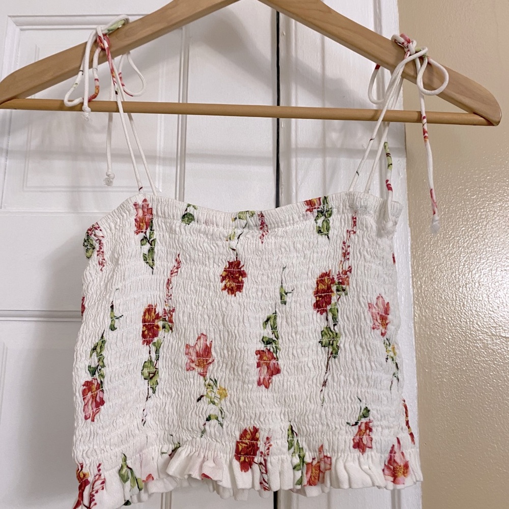 NWOT Floral crop top